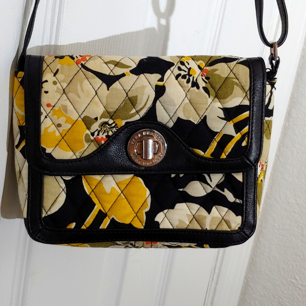 EUC * VERA BRADLEY * BLACK/YELLOW FLORAL HANDBAG * CROSS BODY * ADJUSTABLE STRAP